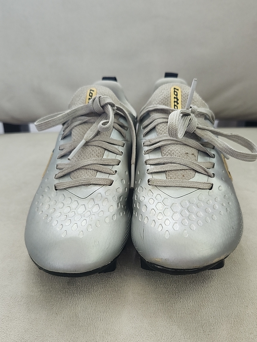 LOTTO Silver Kids Soccer Cleats